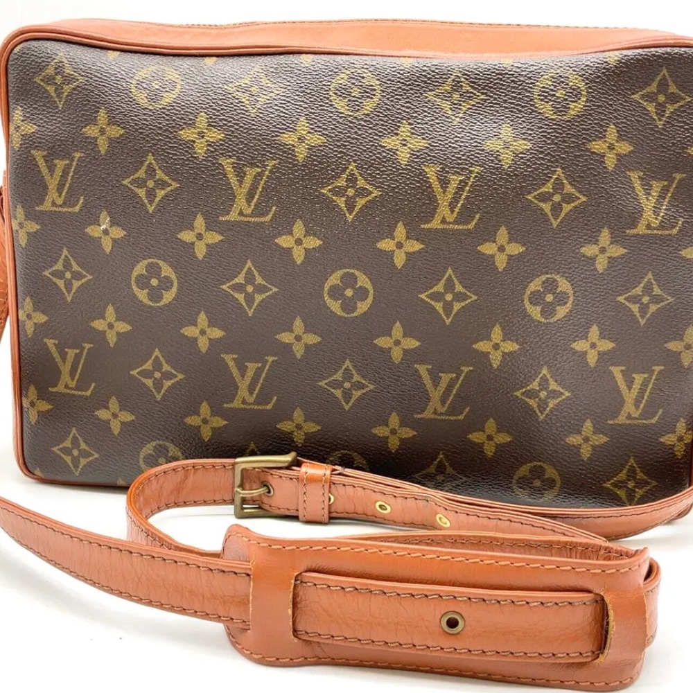 AUTH LOUIS VUITTON MONOGRAM SAC BANDOULIER